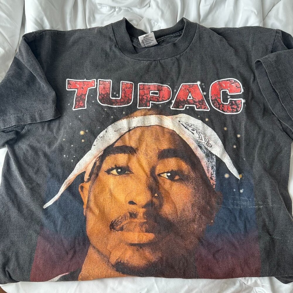VINTAGE 90s TUPAC Tee  SUPER RARE- NOT A REPRINT